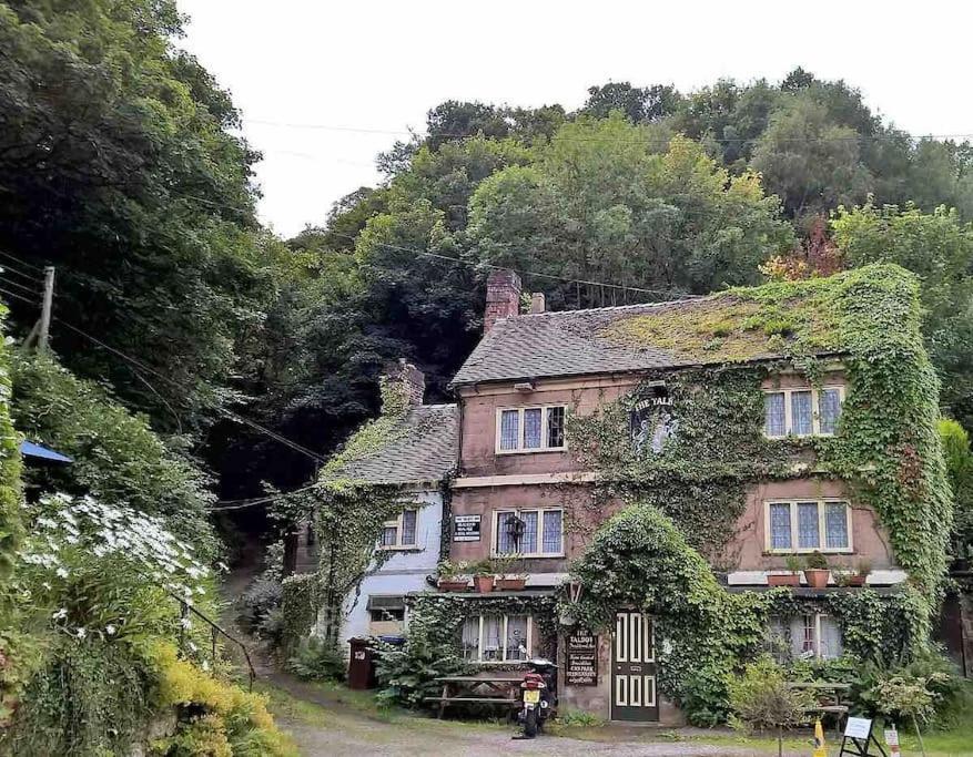 Woodbine Cottage-Part Of Alton Cottages מראה חיצוני תמונה